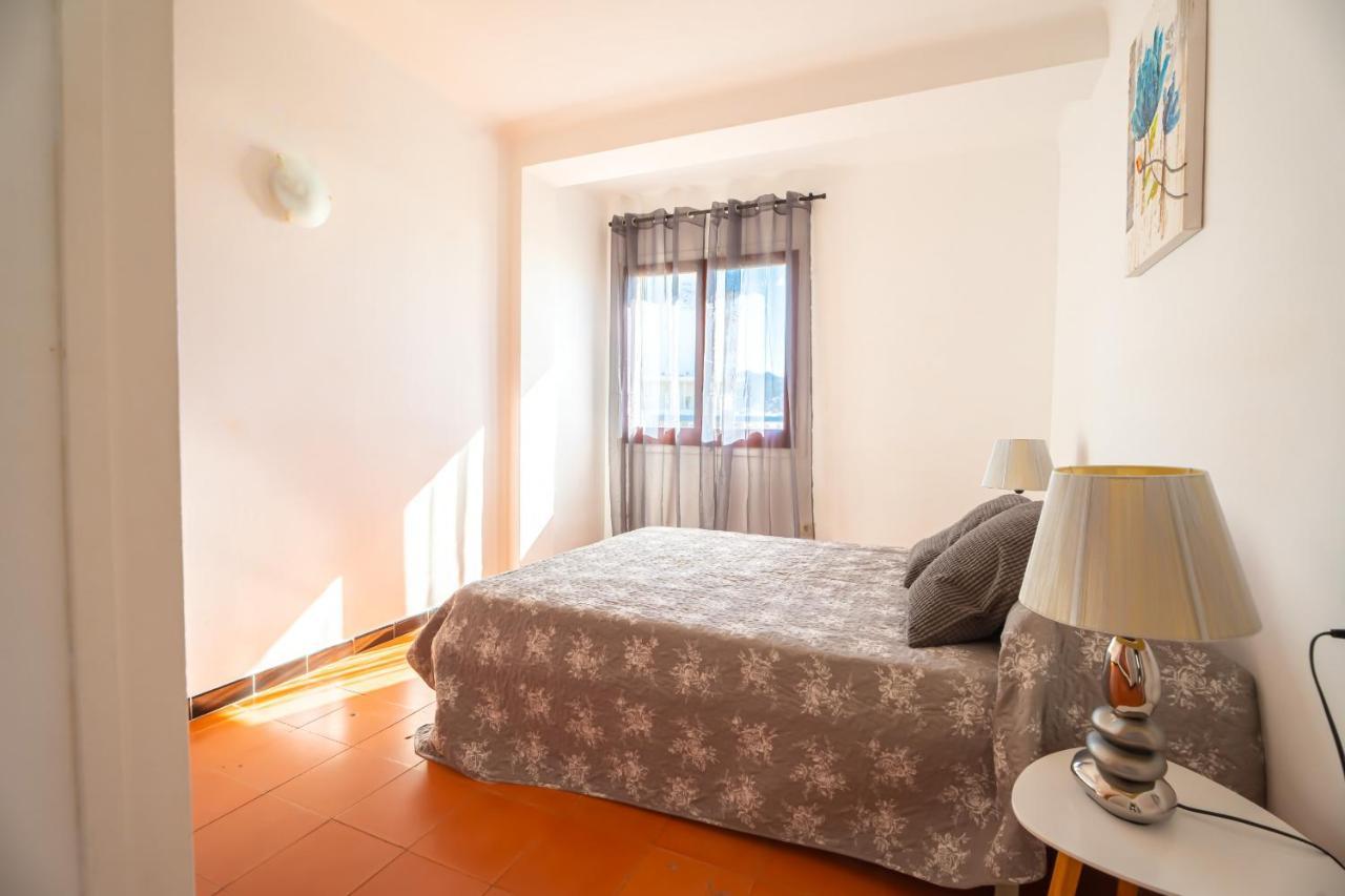 Apartamento Rhodes Vista Al Mar Apartment Росес Екстериор снимка